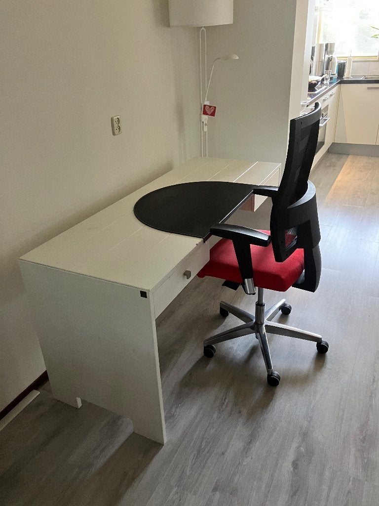 Jan des Bouvrie bureau whitewash massief grenen + stoel, Ophalen, 160 cm, Hout, Zo goed als nieuw