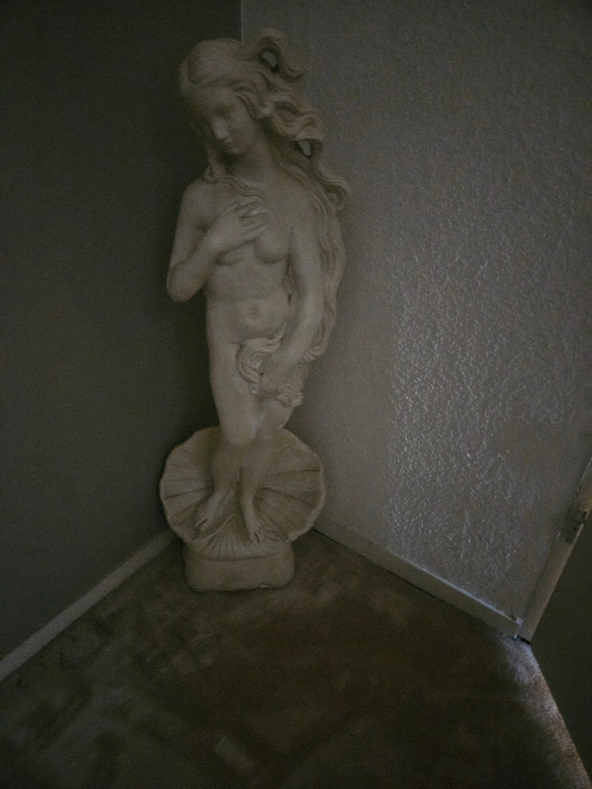 Beeld vrouw uit schelp, Tuin en Terras, Tuinbeelden, Ophalen, Gebruikt, Beton, Overige typen