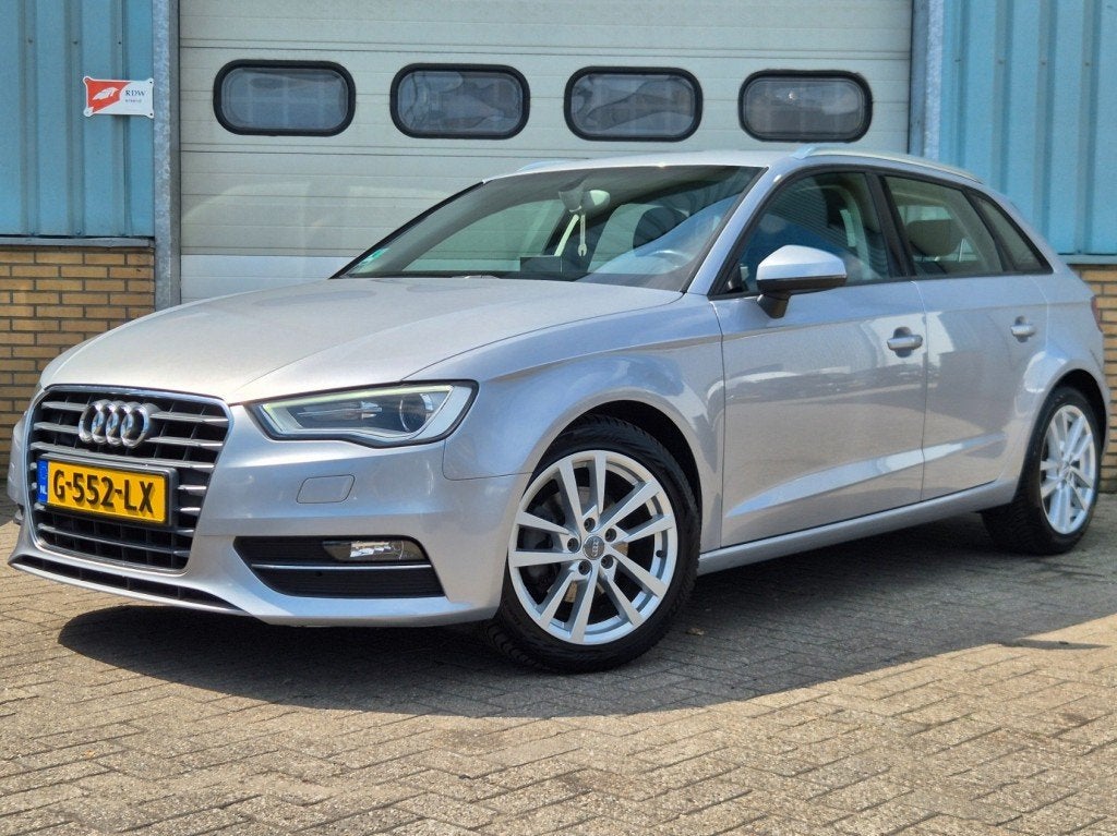 Audi A3 1.4 TFSI AMBIT.PRO L, Auto's, Audi, Gebruikt, Euro 6, 4 cilinders, 150 pk