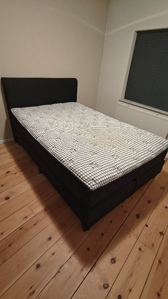 Boxspring bed 140x210 cm - Gebruikt, Ophalen, Gebruikt, 140 cm, Twijfelaar