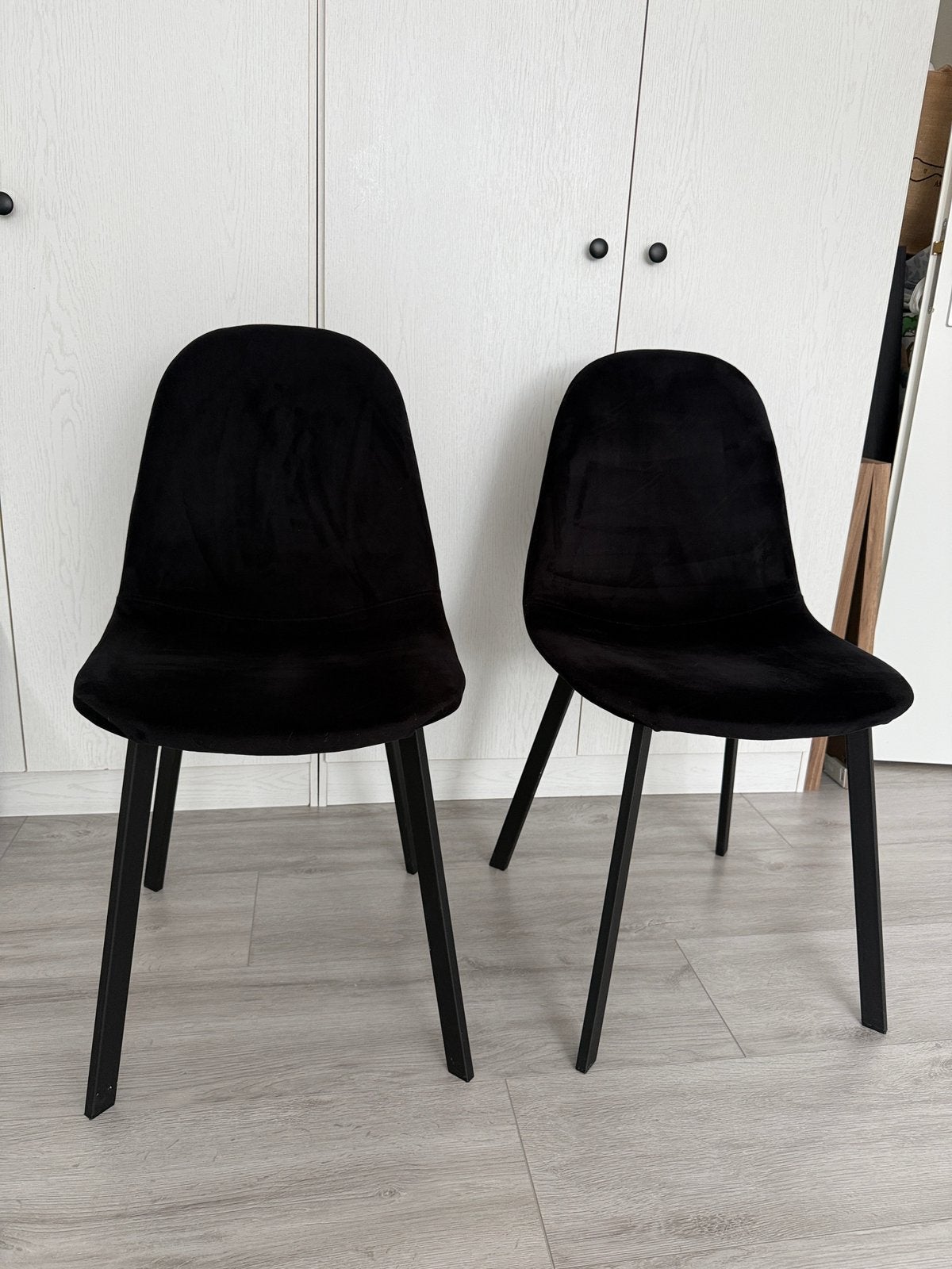 Twee zwarte nette stoelen, Huis en Inrichting, Ophalen, Zo goed als nieuw, Zwart, Twee