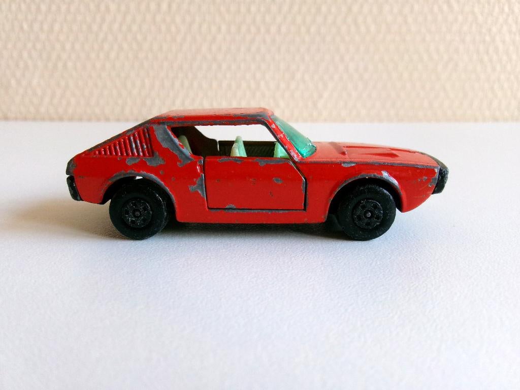 Renault 17TL rood 1:56 Matchbox (geen ovp), Ophalen of Verzenden, Gebruikt, Auto