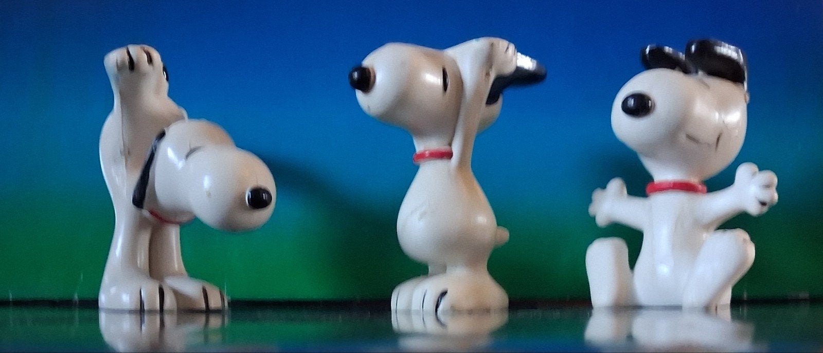 SNOOPY, Charlie Brown's dog. '66 U.F.S. Merkstempel.  3 st., Ophalen, Snoopy, Zo goed als nieuw, Beeldje of Figuurtje