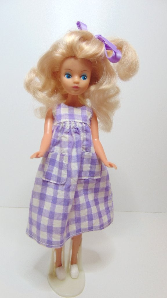Blonde Barbie Daisy Mary Quant in Shepherd's Pie, Ophalen of Verzenden, Gebruikt, Pop