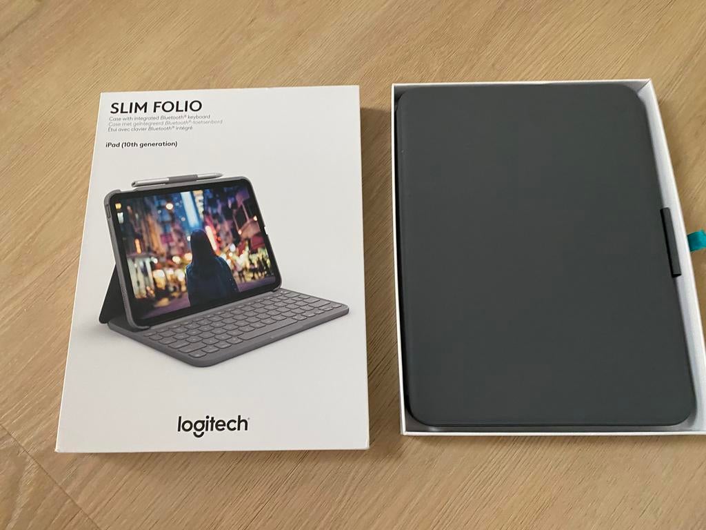 Logitech Slim Folio iPad 10e generatie toetsenbord hoes, Computers en Software, Tablet-hoezen, Zo goed als nieuw, Bescherming voor- en achterkant