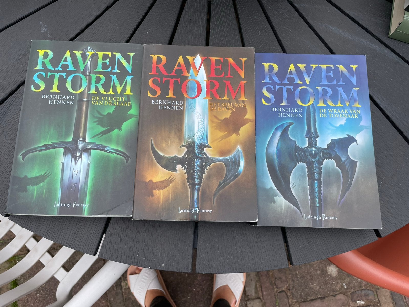 Bernhard Hennen Ravenstorm fantasy boeken, Boeken, Ophalen of Verzenden, Zo goed als nieuw