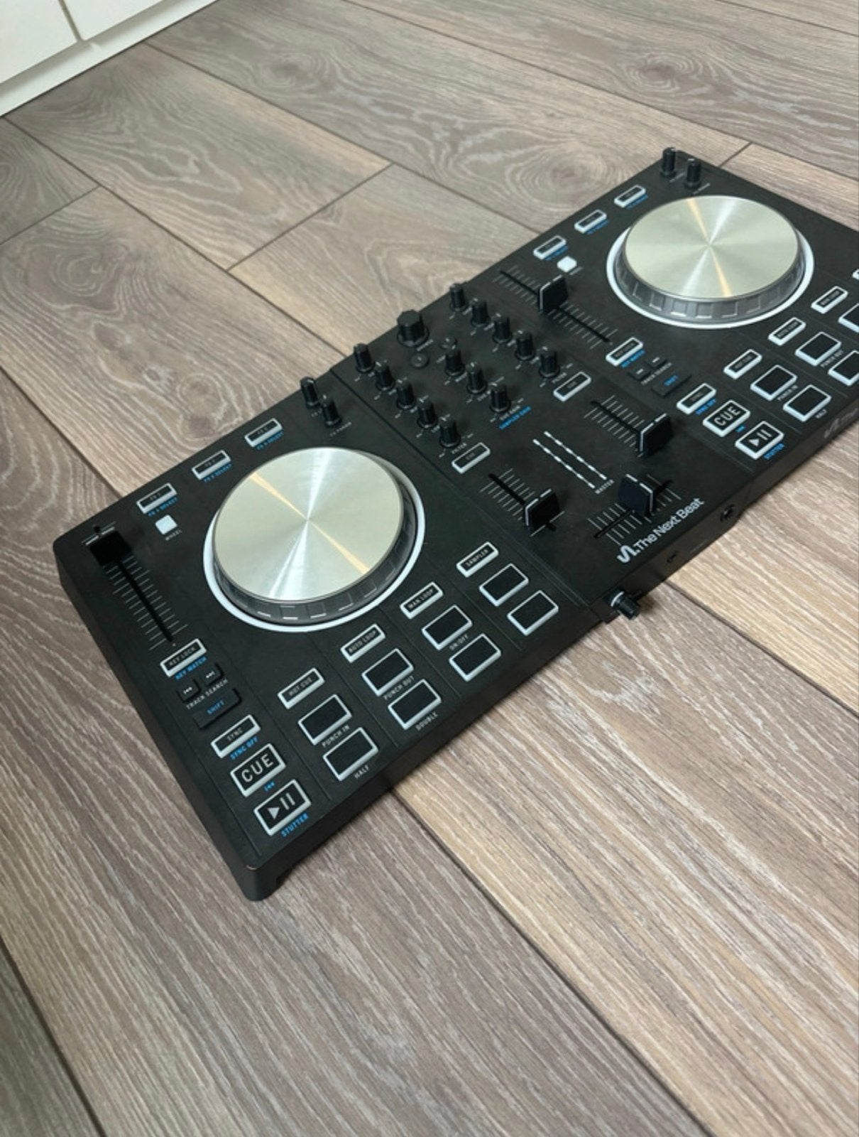 The Next Beat DJ Controller - Compleet met kabels, Muziek en Instrumenten, Dj-sets en Draaitafels, Ophalen, Gebruikt, Dj-set, Overige merken