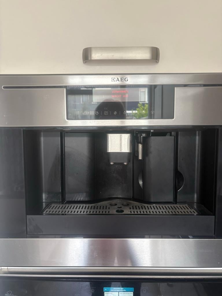 AEG Inbouw Koffiemachine - met storing, Witgoed en Apparatuur, Koffiezetapparaten, Afneembaar waterreservoir, 10 kopjes of meer