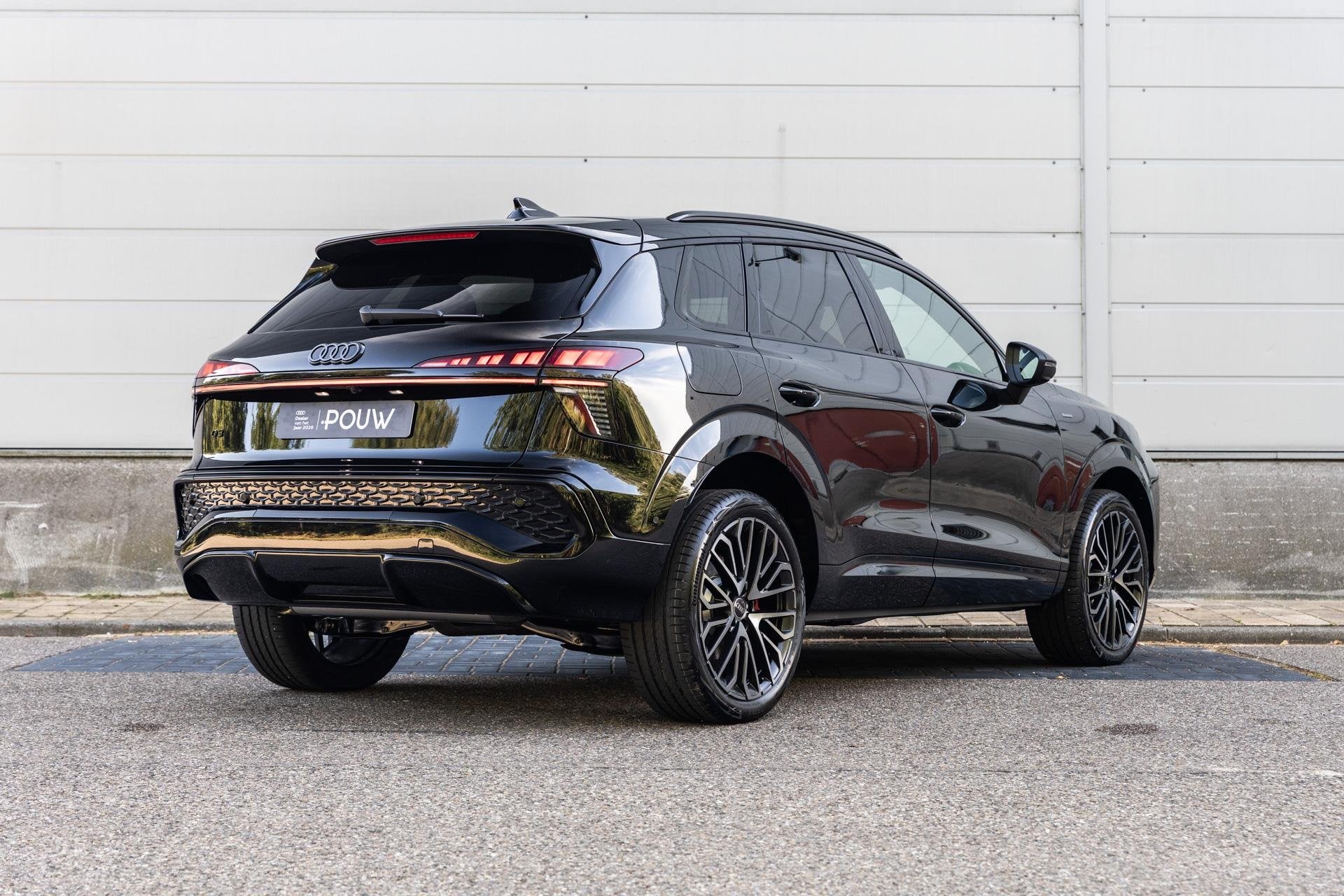 Audi Q3 1.5 e-hybrid 272pk S Edition | Panoramadak | Tech Pa, Auto's, Audi, 12 maanden, 1800 kg, 1498 cc, 4 cilinders
