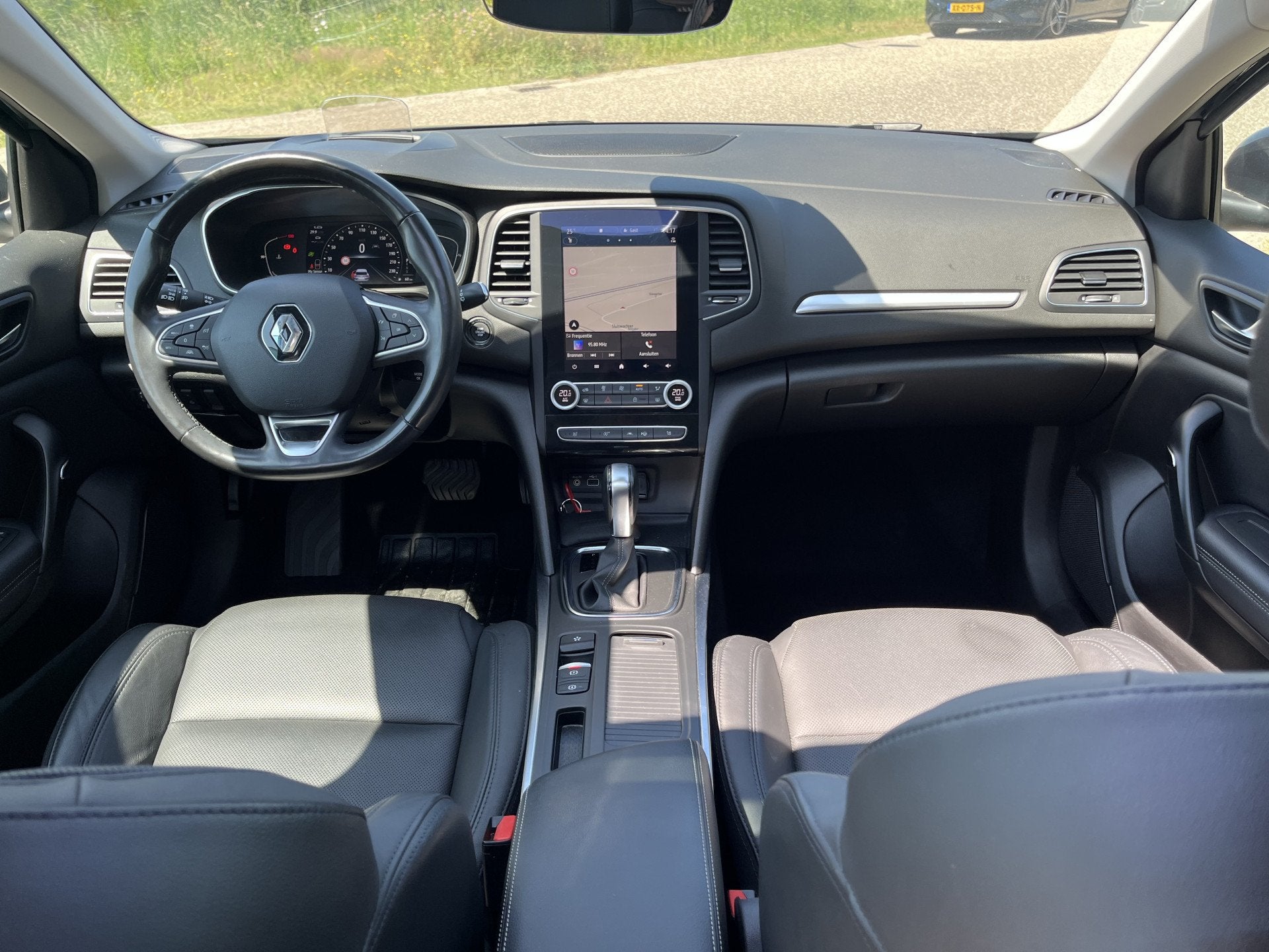 Renault Mégane Estate 1.3 TCe Intens 140PK / Automaat / Cam, 12 maanden, Gebruikt, 4 cilinders, 1283 kg