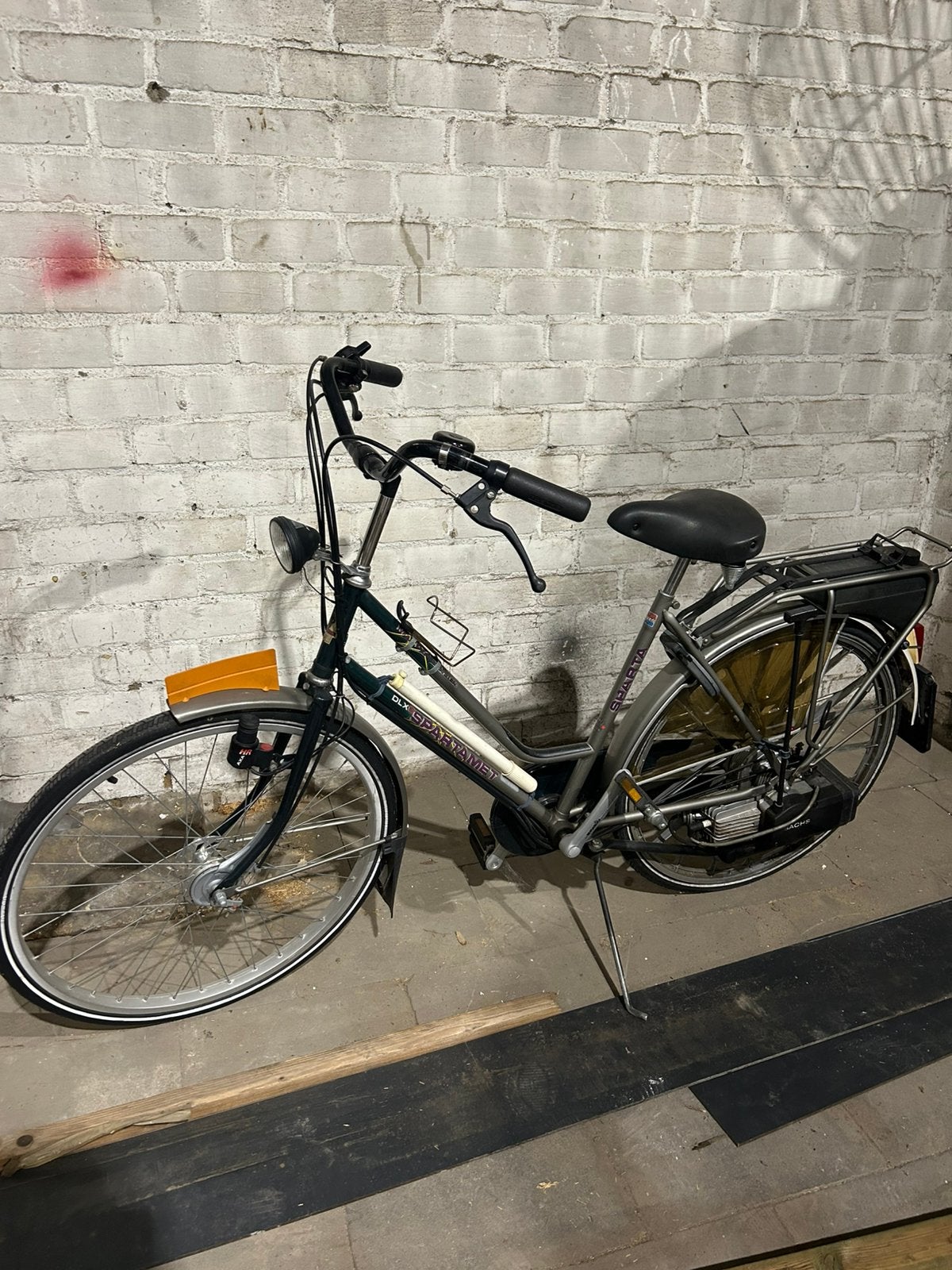 Spartamet brommer scooter, Ophalen, Zo goed als nieuw