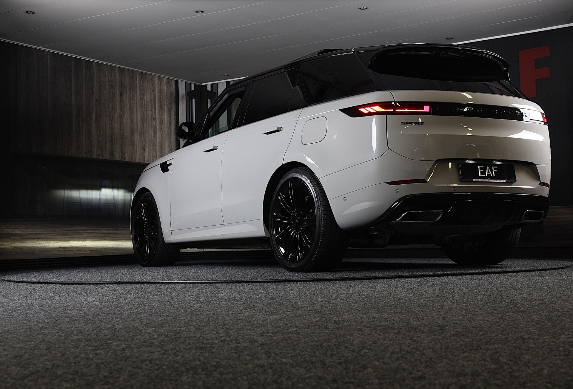 Land Rover Range Rover Sport 3.0 P550e Autobiography PHEV /, Auto's, Automaat, Dealer onderhouden, Gebruikt, 2709 kg