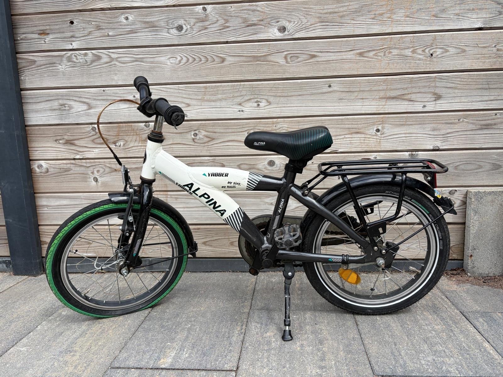 Alpina kinderfiets 16 inch - wit/zwart met groene banden, Ophalen, Gebruikt, Terugtraprem, 16 tot 20 inch