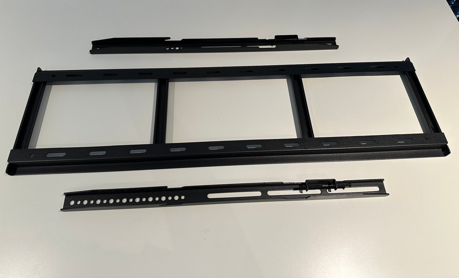 Touchscreen TV Muurbeugel – Stevig en Compleet, Ophalen of Verzenden, Nieuw