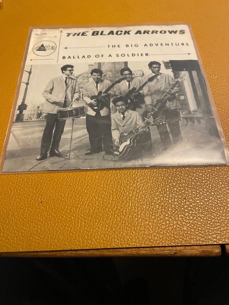 Indo rock single The Black Arrows (1962!), Gebruikt, Verzenden, 7 inch, Pop