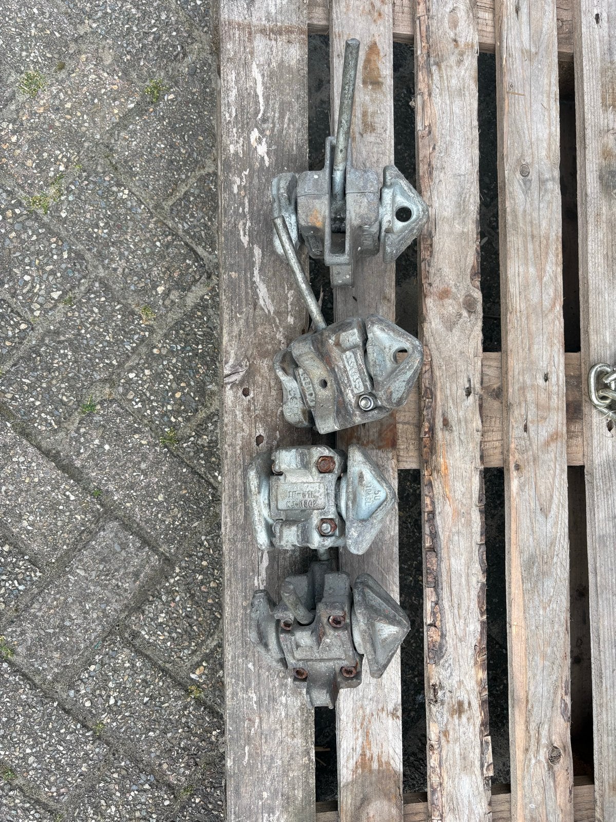 Set van 4 gebruikte container twistlocks, Ophalen of Verzenden, Gebruikt