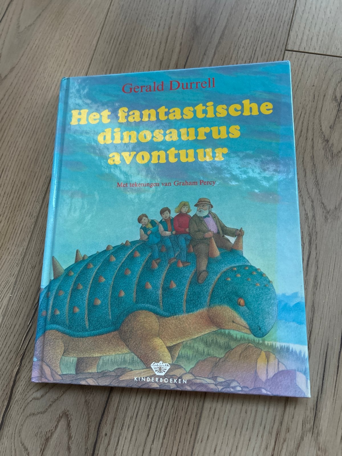 Het fantastische dinosaurus avontuur - Gerald Durrell, Boeken, Ophalen of Verzenden, Zo goed als nieuw, Fictie algemeen
