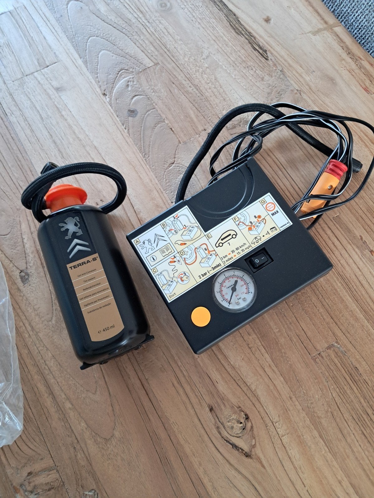 bandenreparatieset met compressor, Ophalen of Verzenden, Gebruikt