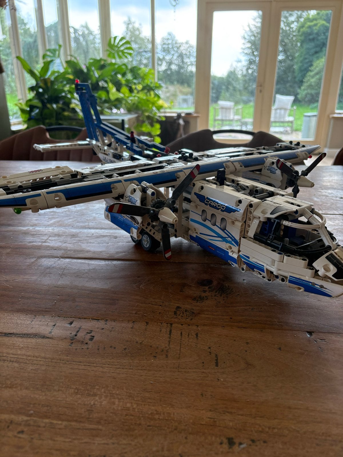 LEGO Technic Vliegtuig 42025 Cargo Vliegtuig