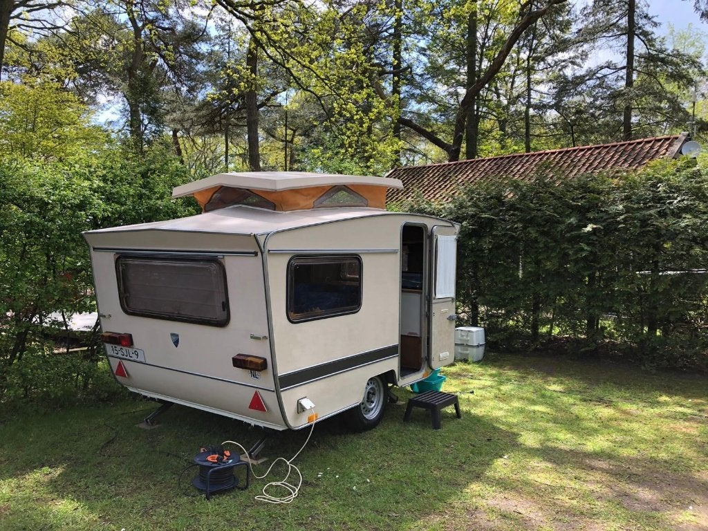 Otten Zwerver Caravan uit 1980 – voor de echte liefhebber!, Overige merken, Tot en met 2, Treinzit, Lengtebed