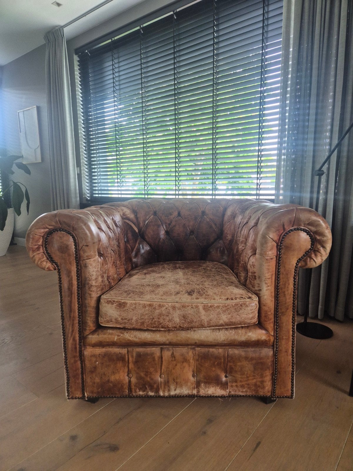 Originele Chesterfield fauteuil, Huis en Inrichting, Stoelen, Ophalen, Gebruikt, Bruin, Leer