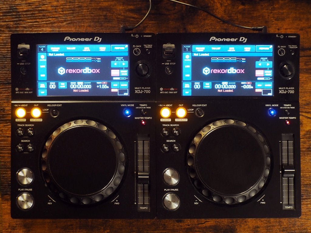 2 X Pioneer XDJ-700 Compleet met doos, kabels & handleiding, Ophalen, Gebruikt, Dj-set, Pioneer