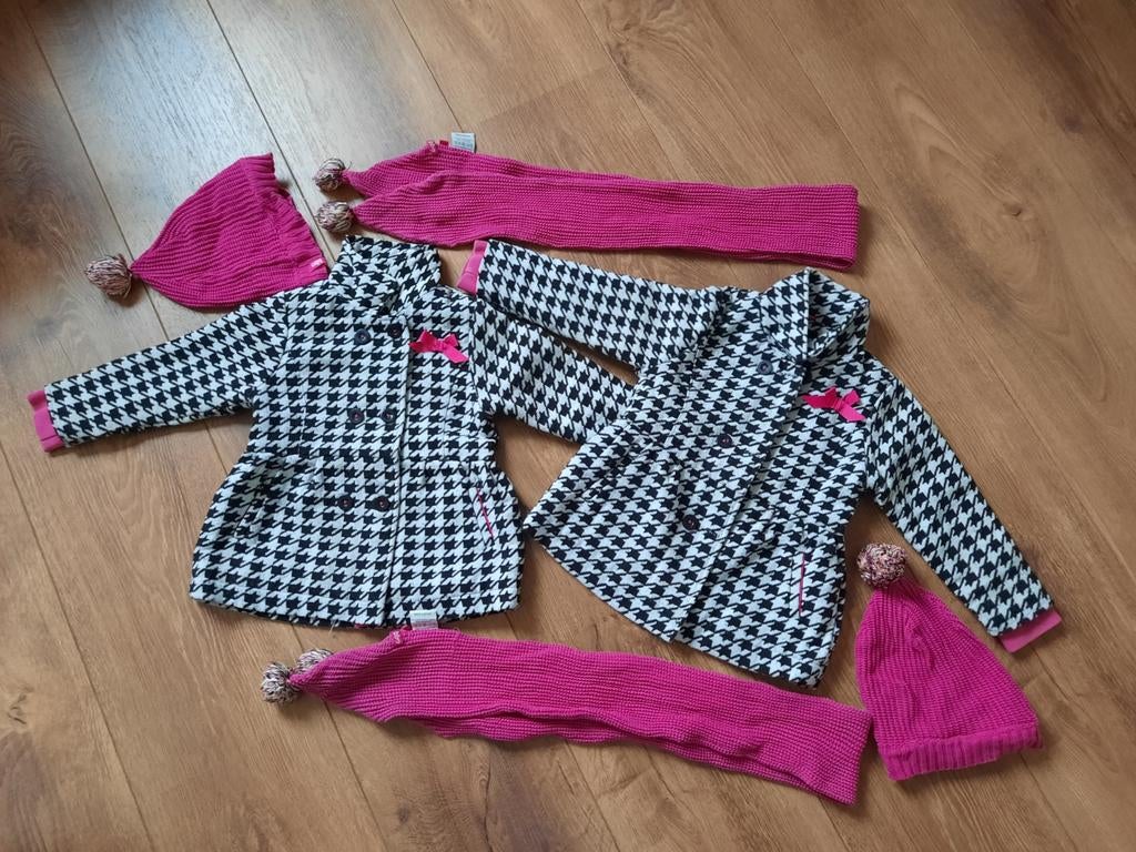 Tweeling meisjes Beebielove herfst/winter jasjes maat 104., Ophalen of Verzenden, Zo goed als nieuw, Kleding