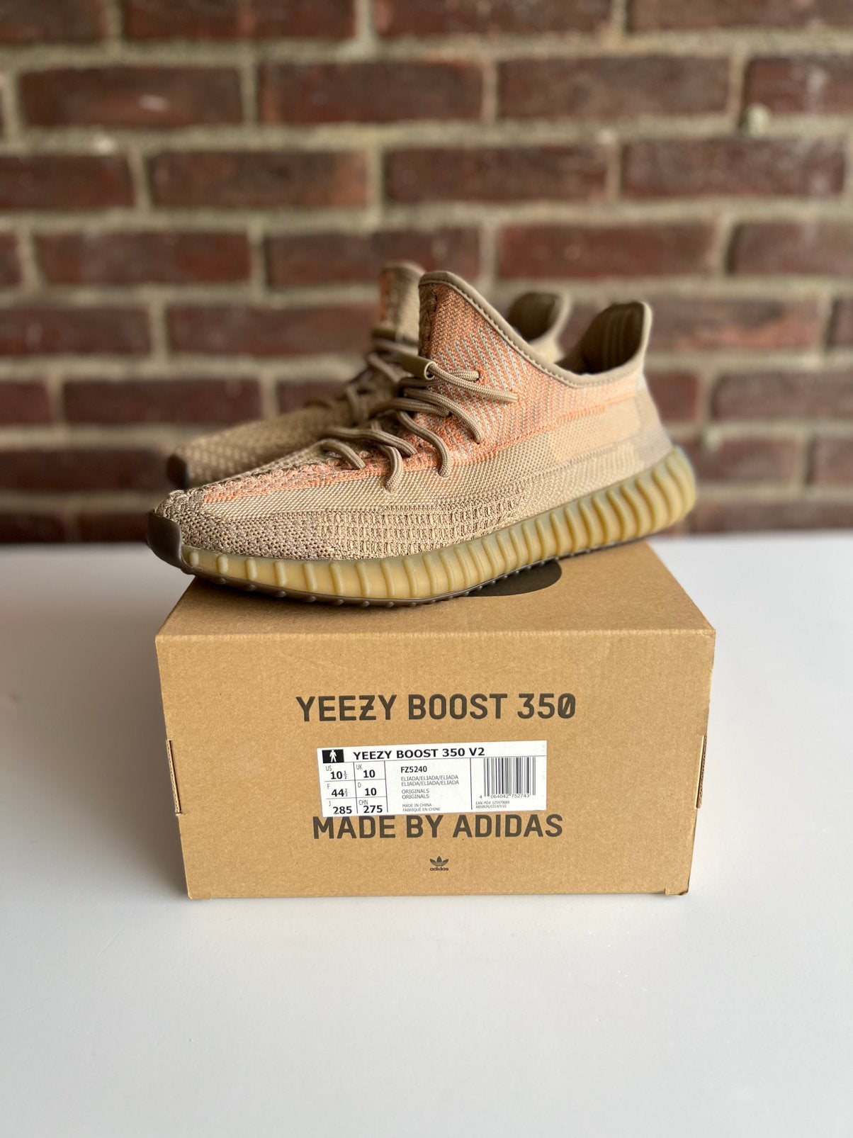 Adidas Yeezy Boost 350 V2 Sand Taupe, Overige kleuren, Ophalen of Verzenden, Sneakers of Gympen, Zo goed als nieuw