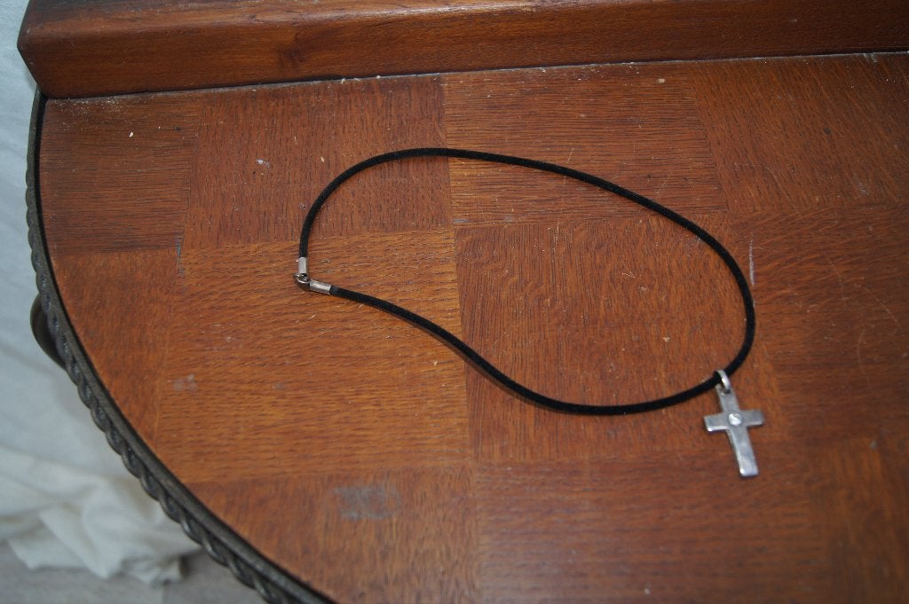 Kruisje / Broch / Granaat hanger, Antiek en Kunst, Ophalen