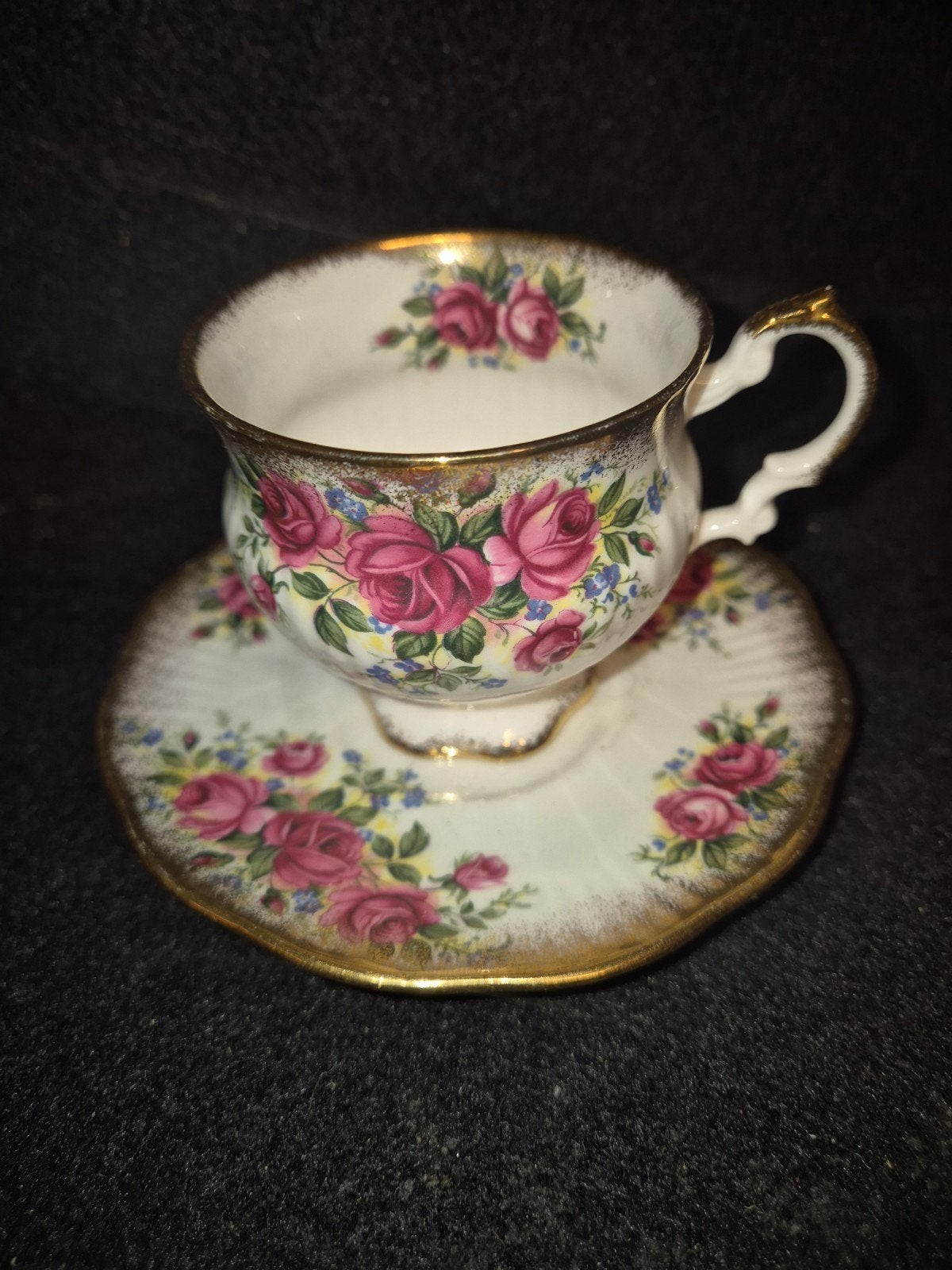 elisabethan fine bone china porselein, Verzamelen, Ophalen of Verzenden, Zo goed als nieuw, Porselein, Kop en/of schotel