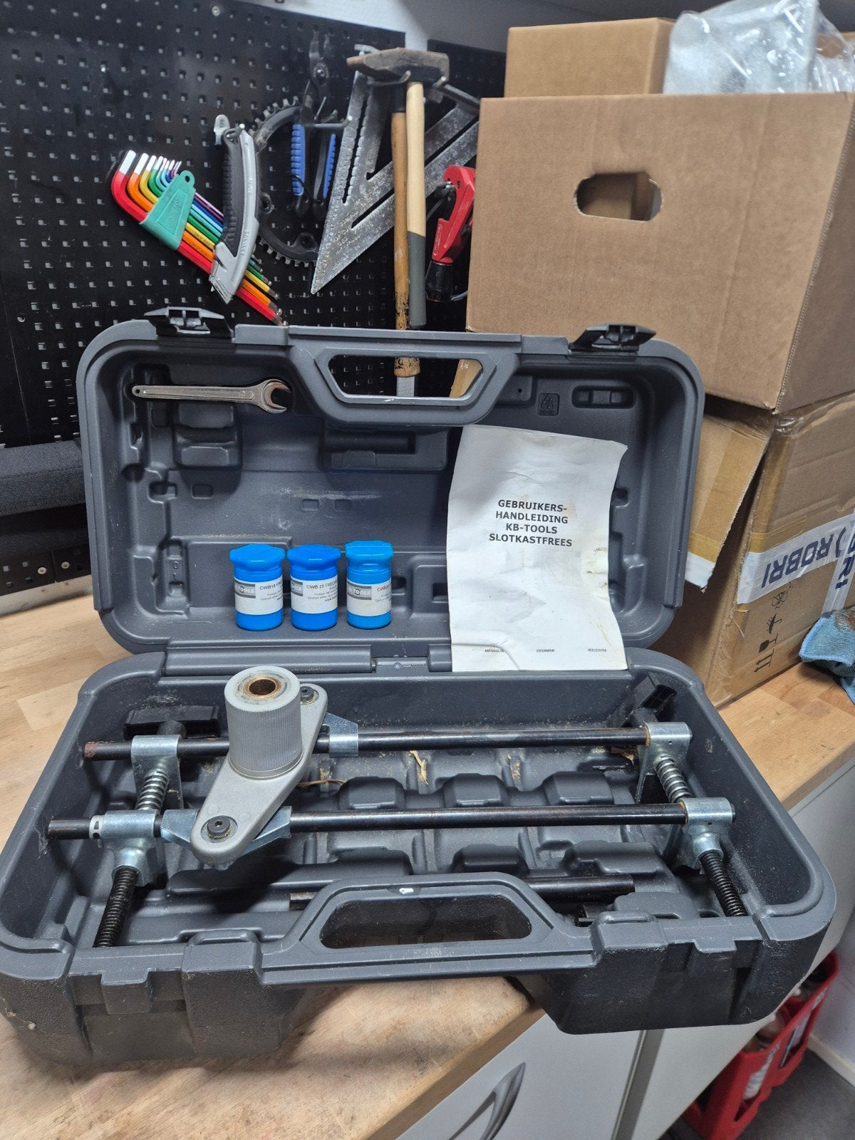 KB Tools Slotkastfrees met 3 Freeskoppen, Ophalen of Verzenden, Gebruikt, Overige soorten, KB Tools