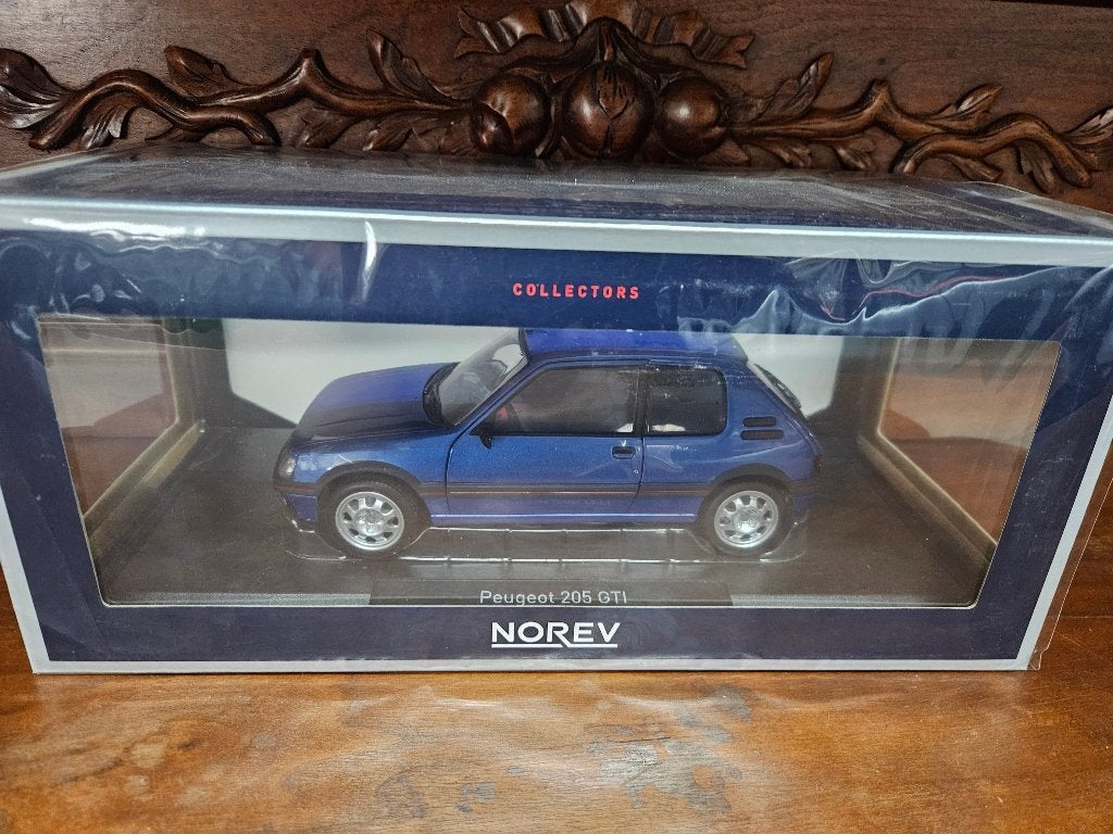 Norev Peugeot 205 1.9 GTI 1992 1/18 in ovp, Ophalen of Verzenden, Zo goed als nieuw, Auto, Norev