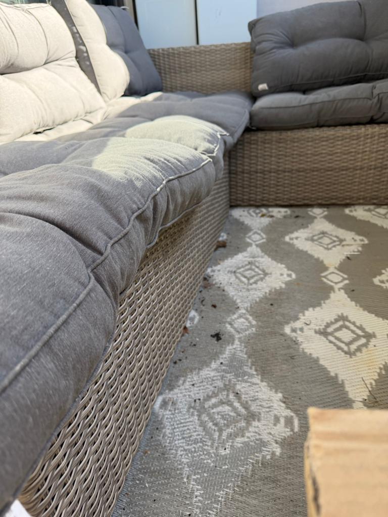 Loungeset 204x134 cm met grijze kussens, Tuin en Terras, Tuinsets en Loungesets, Ophalen, 4 zitplaatsen, Gebruikt, Loungeset