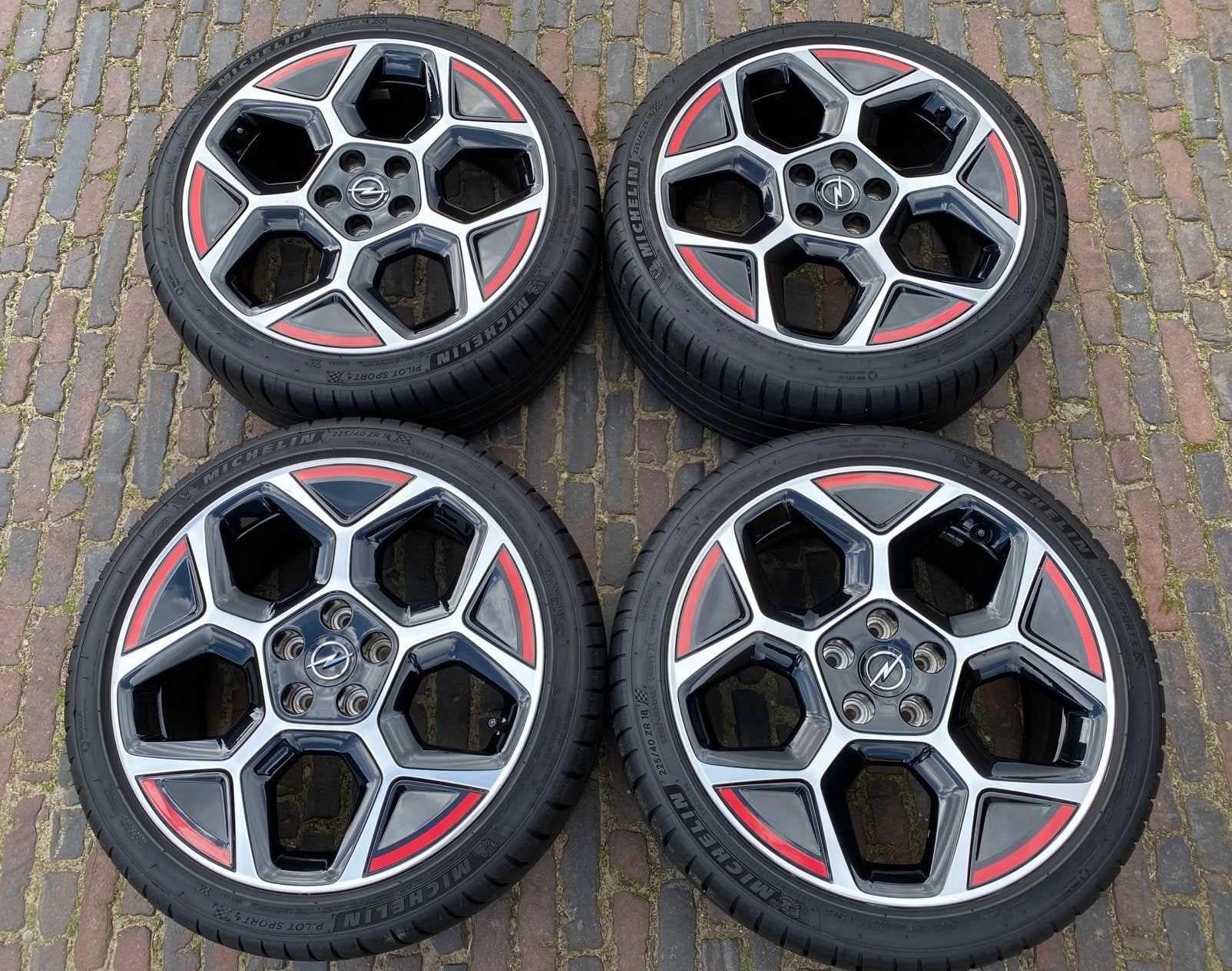 18” Opel Astra L GS velgen + 225/40 R18 Michelin Pilot Sport, Auto-onderdelen, Banden en Velgen, 18 inch, Banden en Velgen, Nieuw