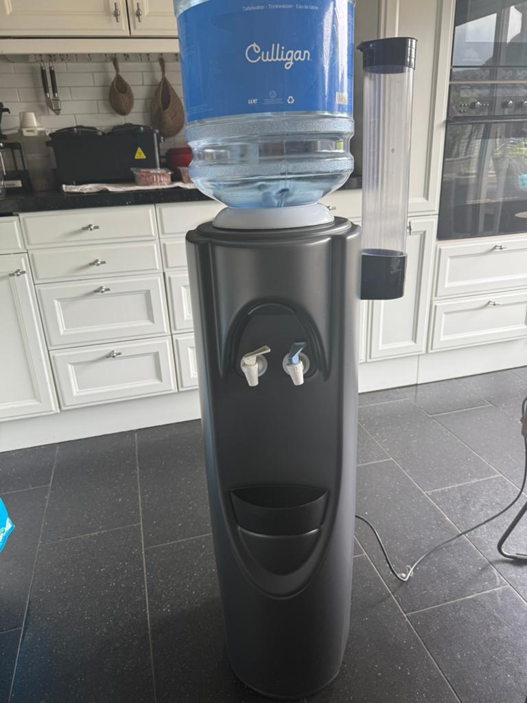 Culligan Waterkoeler - Koud en Kamertemperatuur Water, Ophalen, Zo goed als nieuw, Waterkoeler