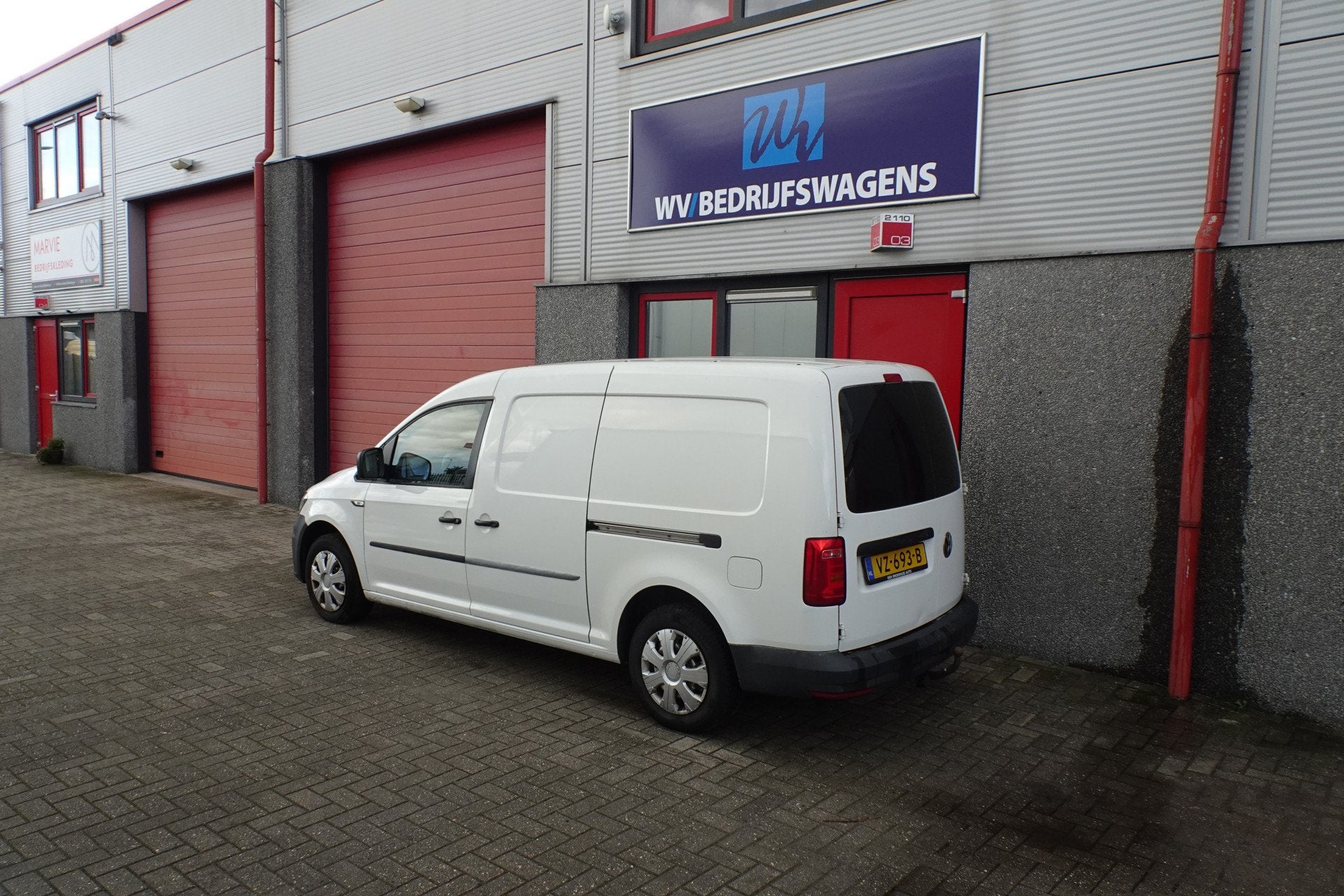 Volkswagen Caddy 2.0 TDI L2H1 BMT Maxi Trendline 2 x schuifd, Auto's, Voorwielaandrijving, Dealer onderhouden, Stof, Gebruikt