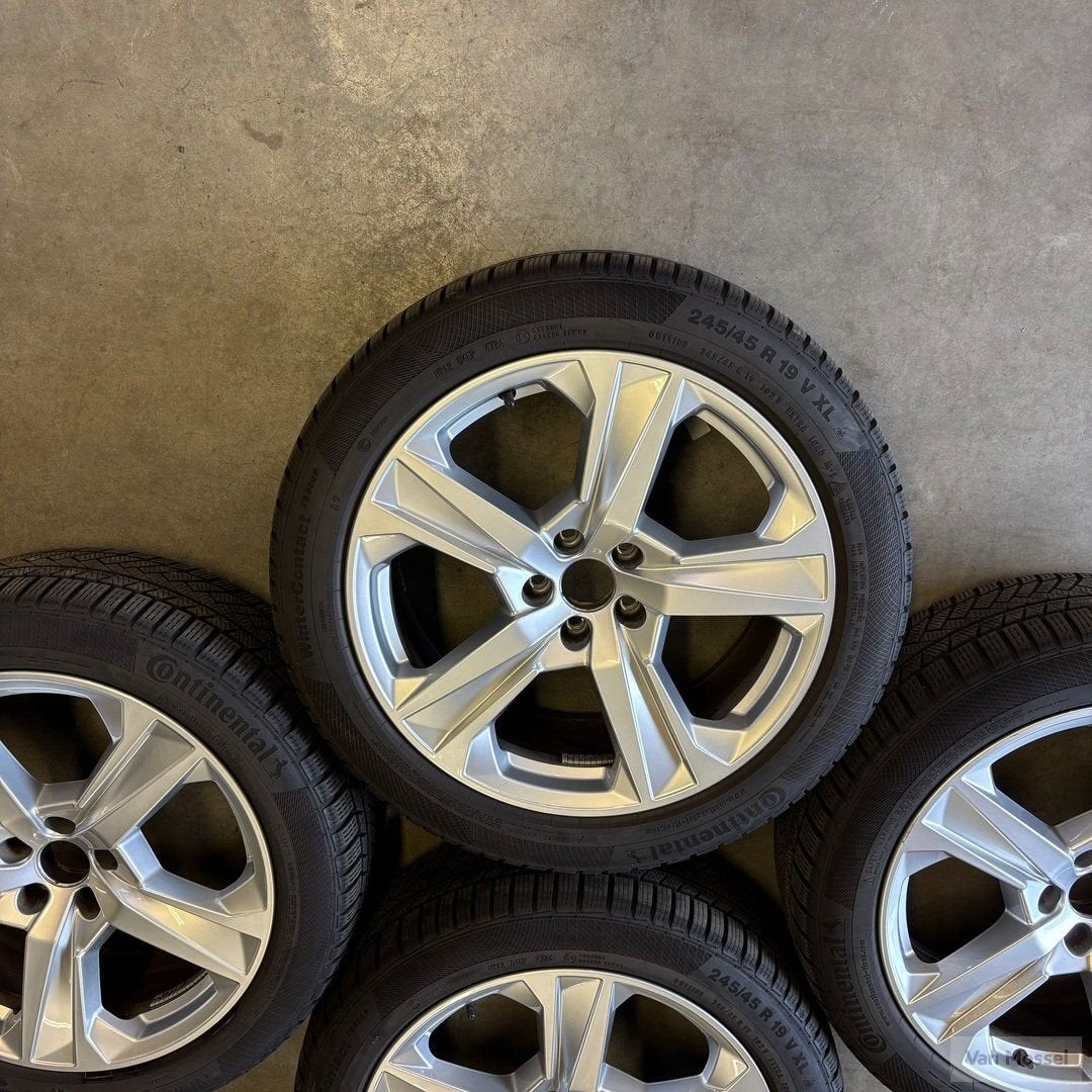 Audi A7 Sportback Continental Wintercontact TS850P 245/45/R1, 19 inch, -, -, Banden en Velgen