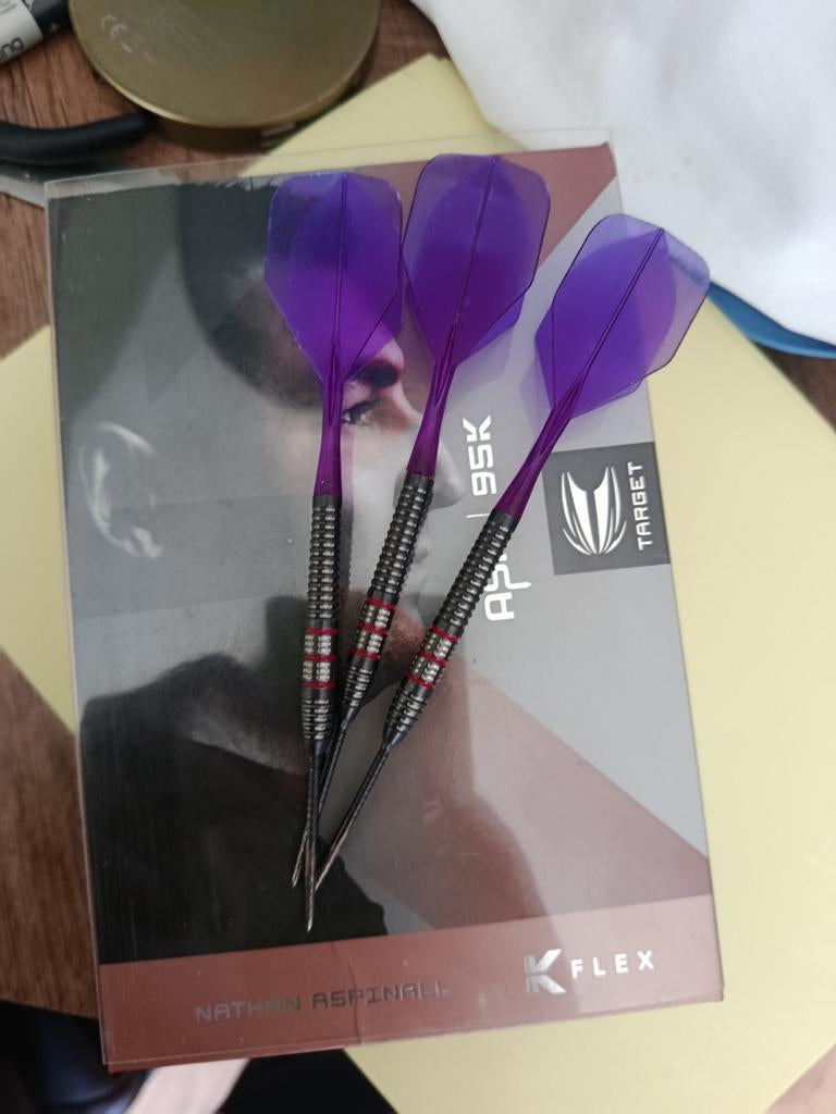 Target Darts Nathan Aspinall 95% K-Flex Darts, Ophalen of Verzenden, Zo goed als nieuw, Pijlen