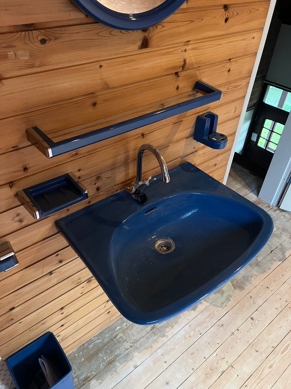 Vintage wastafel blauw, Huis en Inrichting, Badkamer | Badkamermeubels, Ophalen, Gebruikt, 50 tot 100 cm, Minder dan 100 cm