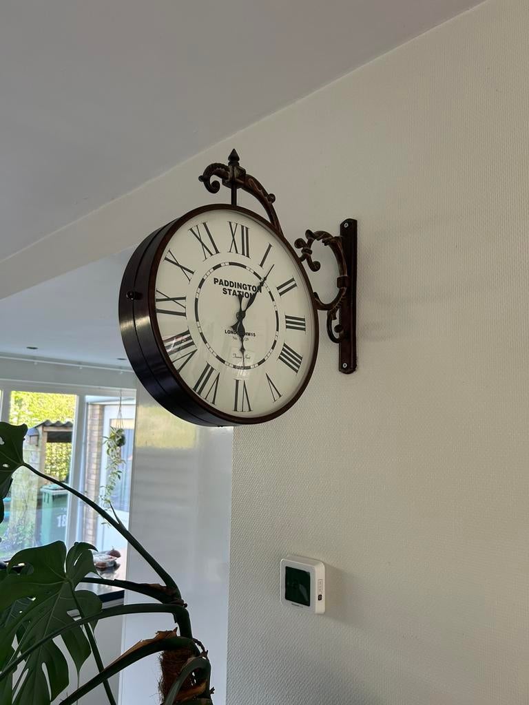 Mooie orginele Thomas Kent stationsklok in vintage stijl, Huis en Inrichting, Woonaccessoires | Klokken, Ophalen of Verzenden