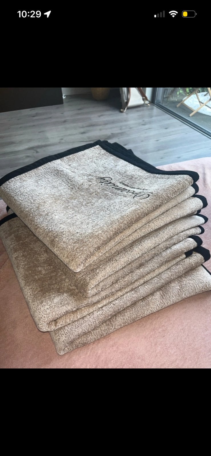 Bankhoezen beige fluweel met anti slip, Huis en Inrichting, Ophalen of Verzenden, Zo goed als nieuw, Vierpersoons of meer