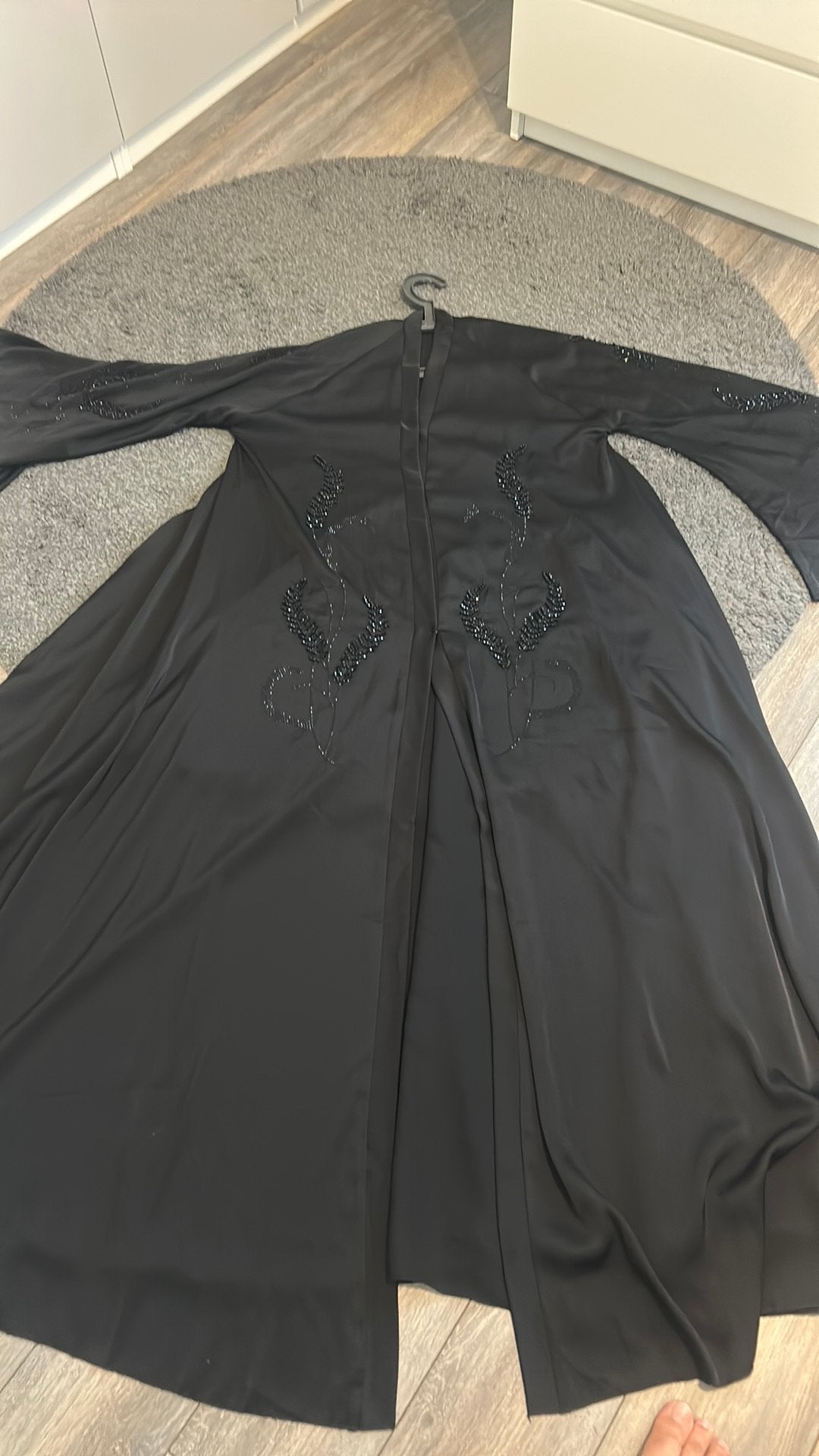 Zwarte abaya, Ophalen of Verzenden, Zo goed als nieuw, Zwart, Onder de knie