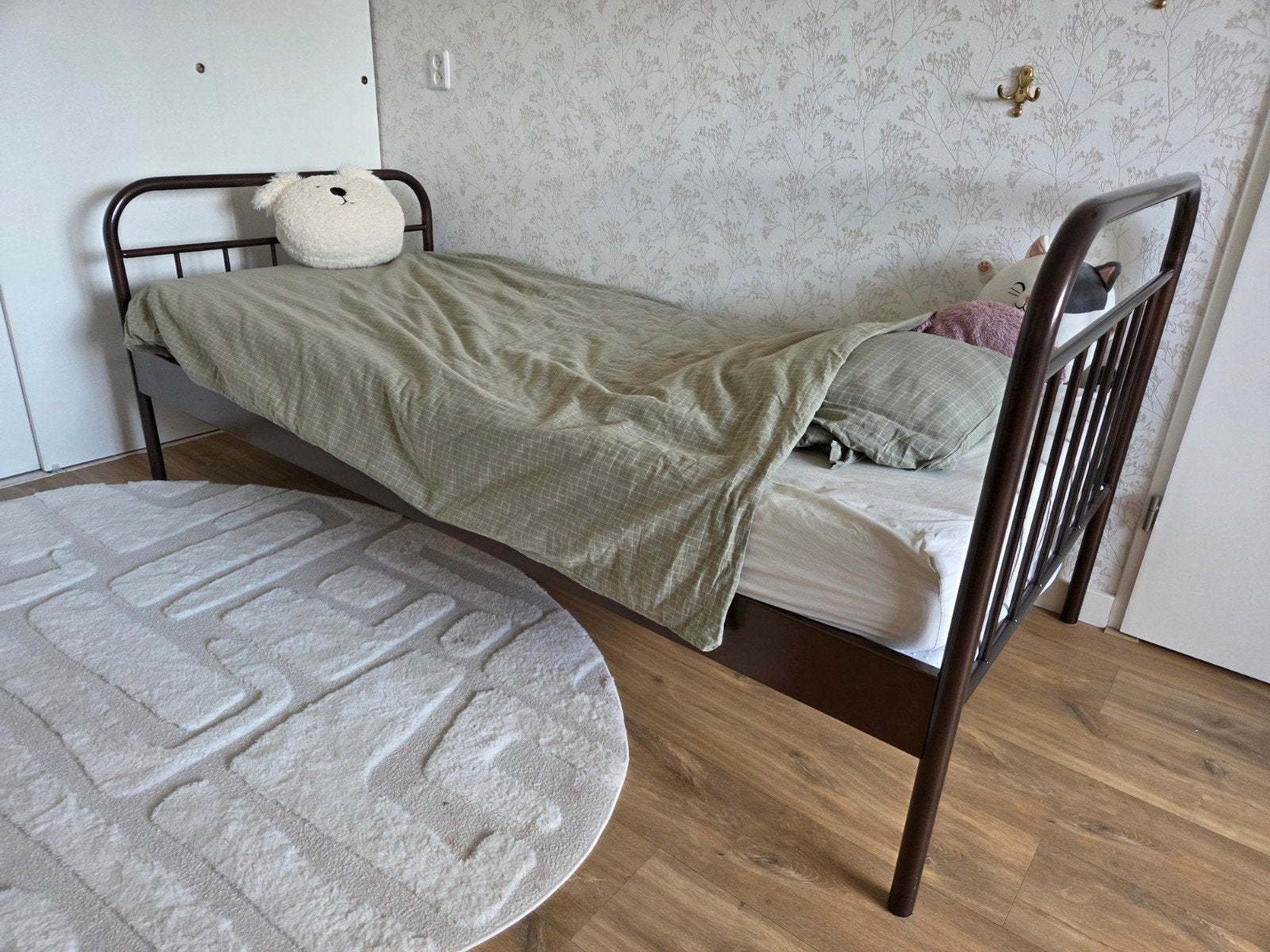 koperkleurig eenpersoonsbed Alex met lattenbodem en matras, Ophalen, Gebruikt, 90 cm, Eenpersoons