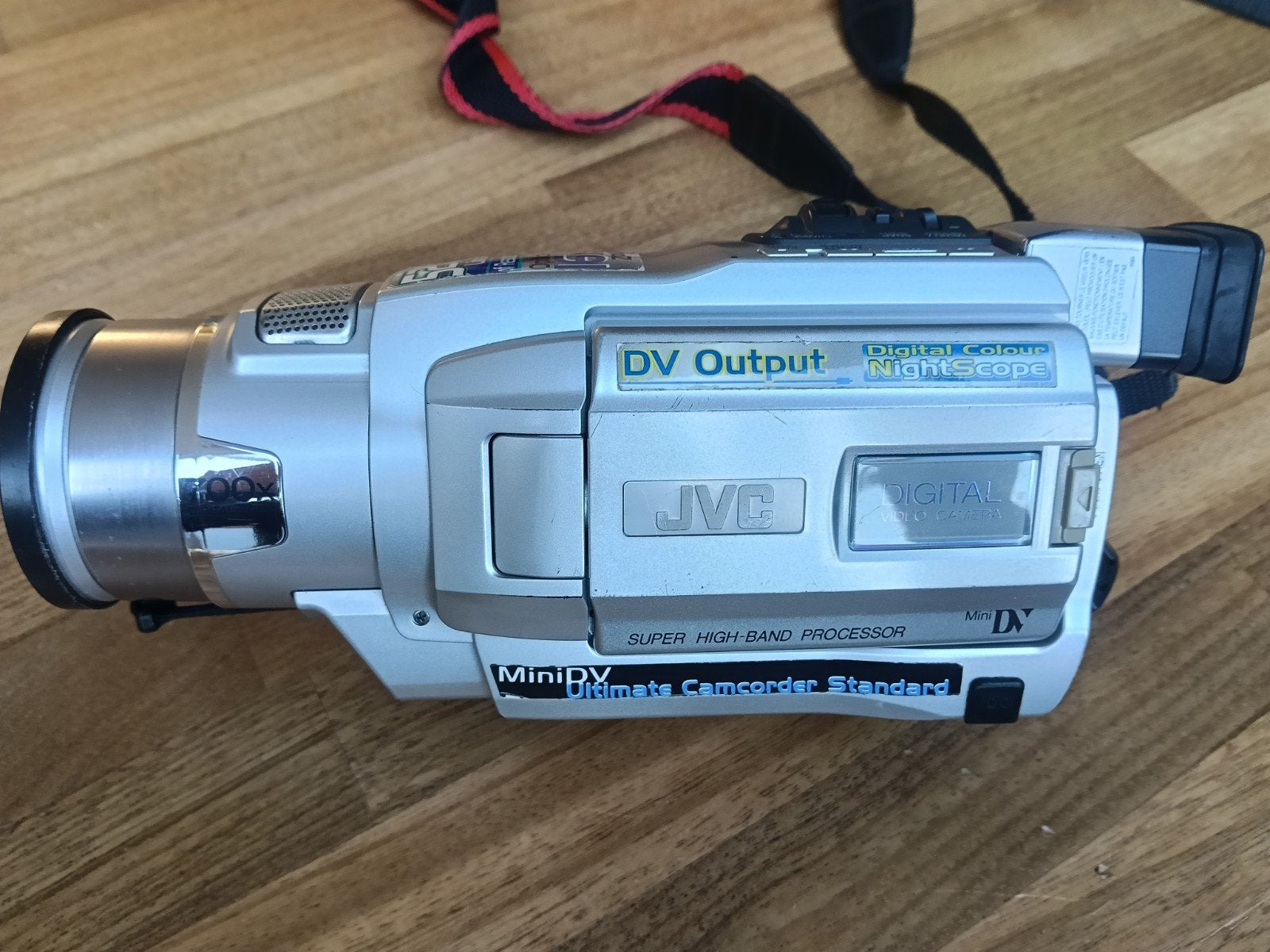 JVC DIGITAL Video Camera, Mini dv, JVC, 20x of meer, Ophalen of Verzenden