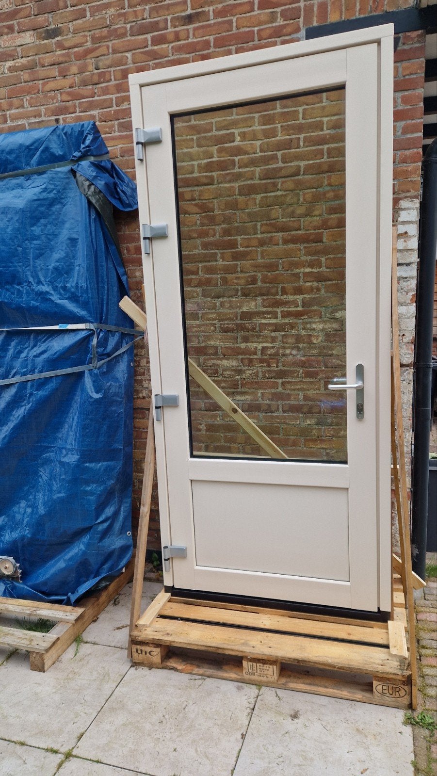 kunstof deur met kozijn 109.5x246 hr+++, Kunststof, Deurkozijn, Zo goed als nieuw, Inclusief glas