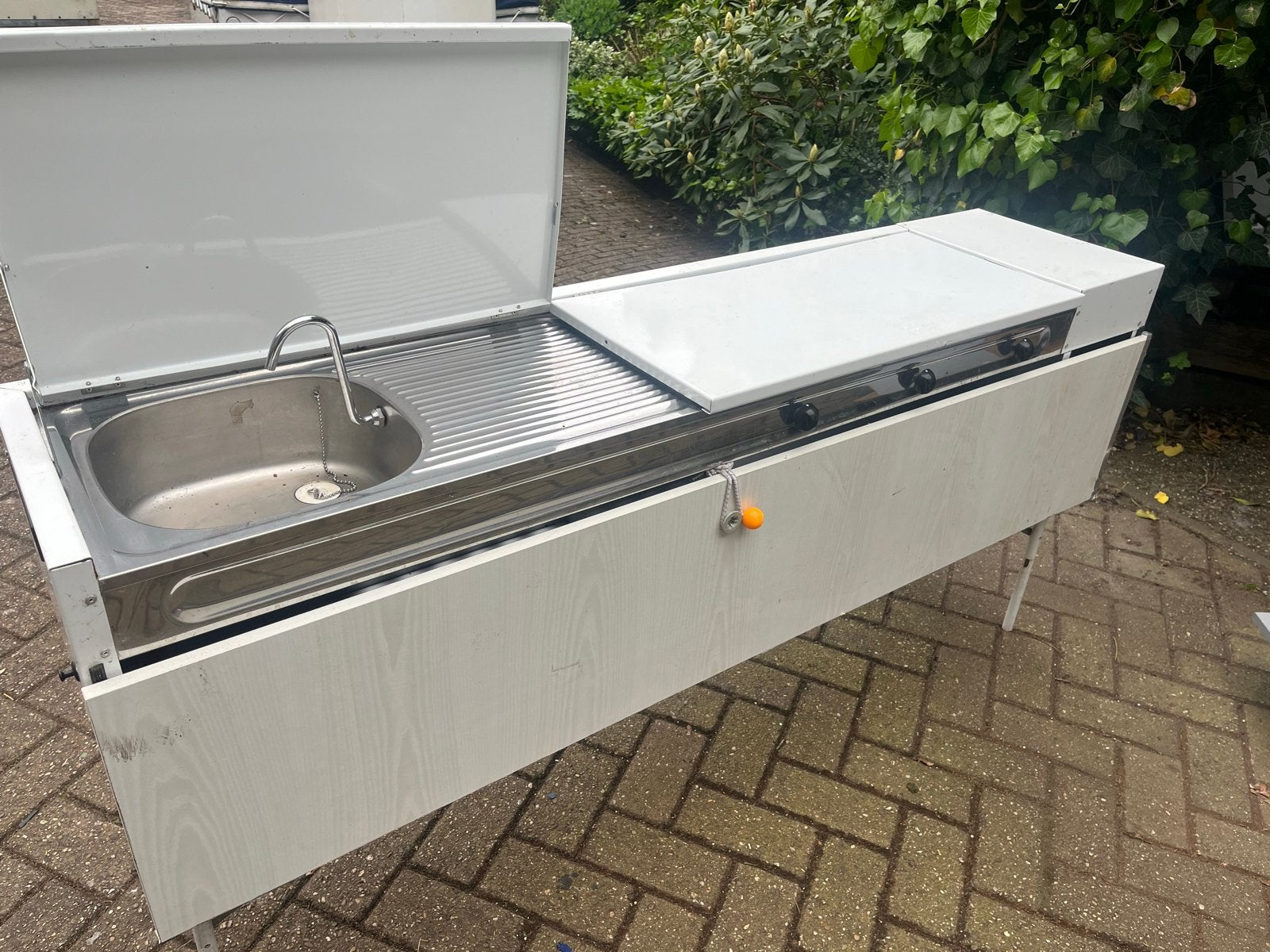 Bermkeuken met 3-pits gasfornuis en inklapbare poten, Ophalen, Gebruikt