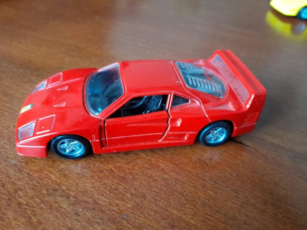 Ferrari F40 Maisto Shell 1:39, Ophalen of Verzenden