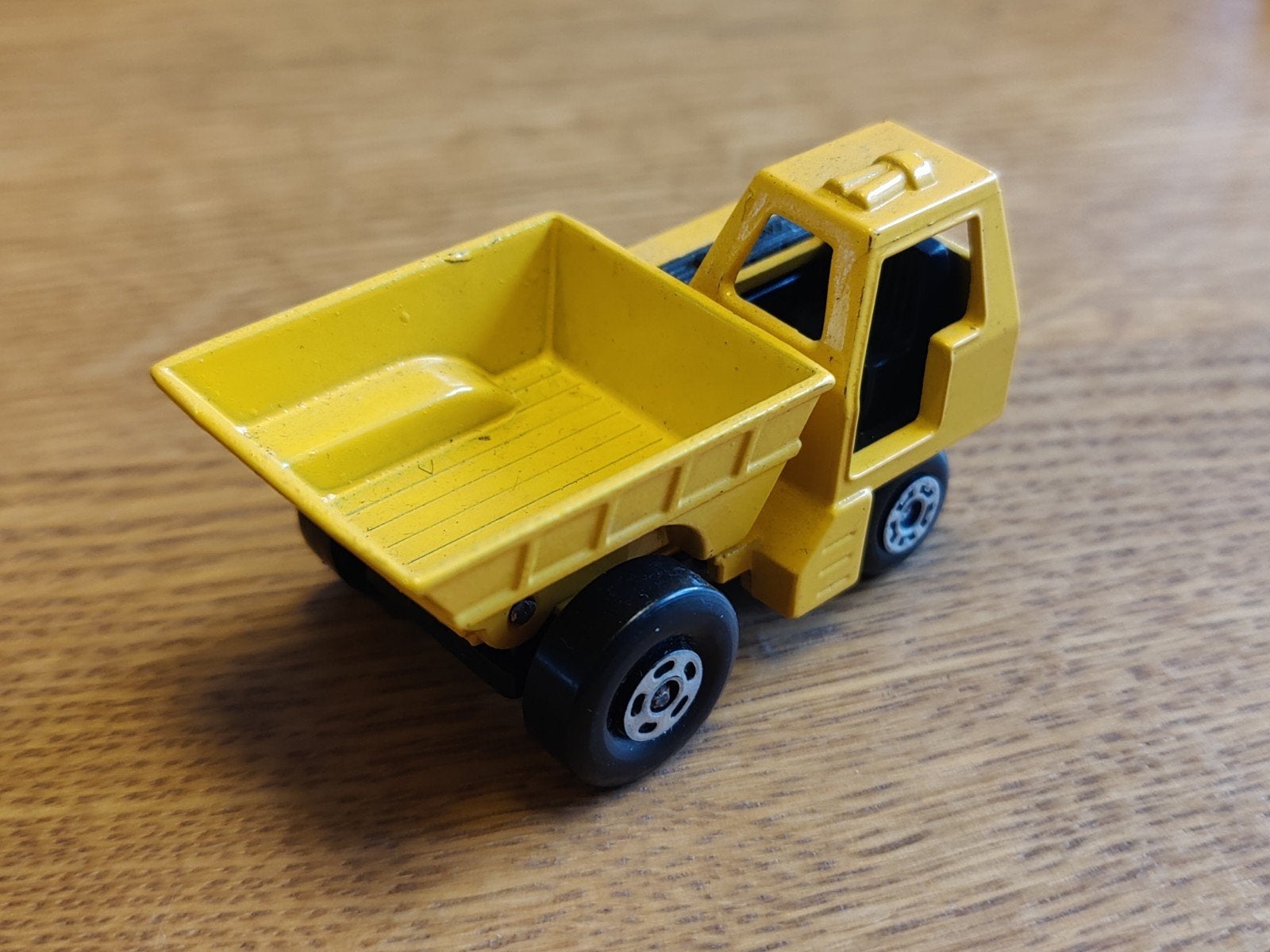 Matchbox Site Dumper GEEL, Ophalen, Bus of Vrachtwagen