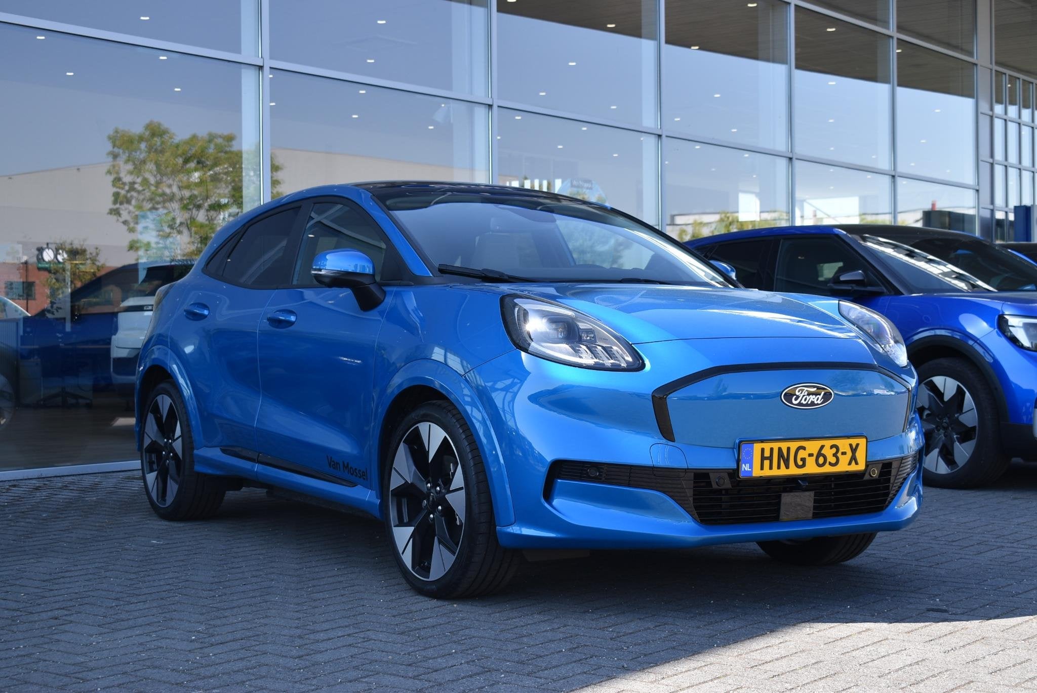 Ford Puma Gen-E Premium 44 kWh | Demo | Digital Aqua Blue |, Auto's, Ford, Stof, Puma, 750 kg, Blauw