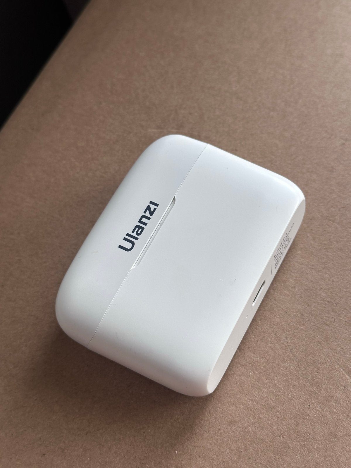 Ulanzi J12 Draadloze Microfoon voor iPhone/iPad, Ophalen of Verzenden, Zo goed als nieuw, Overige typen, Draadloos